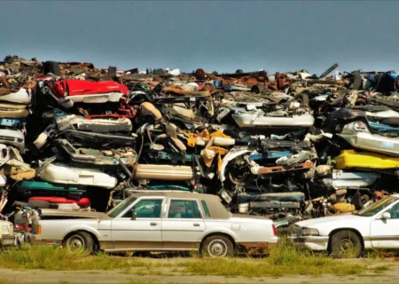 اسقاط ۱۲۹ هزار خودروی فرسوده از ابتدای سال