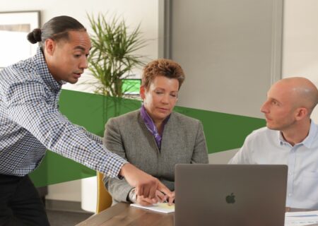 آموزش مدیریت تیم: کلید موفقیت سازمان‌ها در عصر جدید