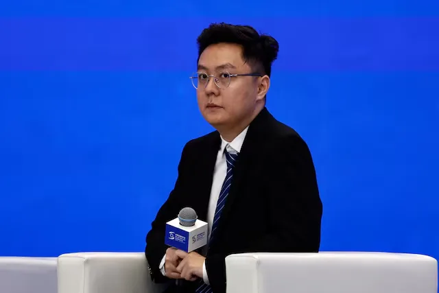 بدبینی تکان دهنده محقق دیپ سیک در اولین حضور عمومی؛ آیا هوش مصنوعی تمام شغل ها را نابود می کند؟