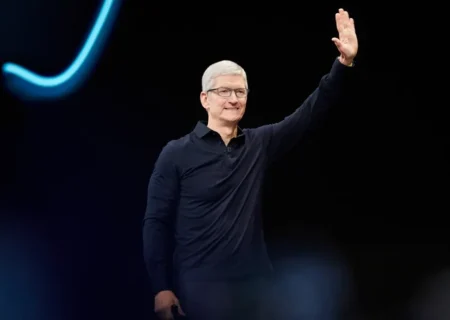 تیم کوک، مدیرعامل اپل، تا سال ۲۰۲۶ کناره‌گیری می‌کند