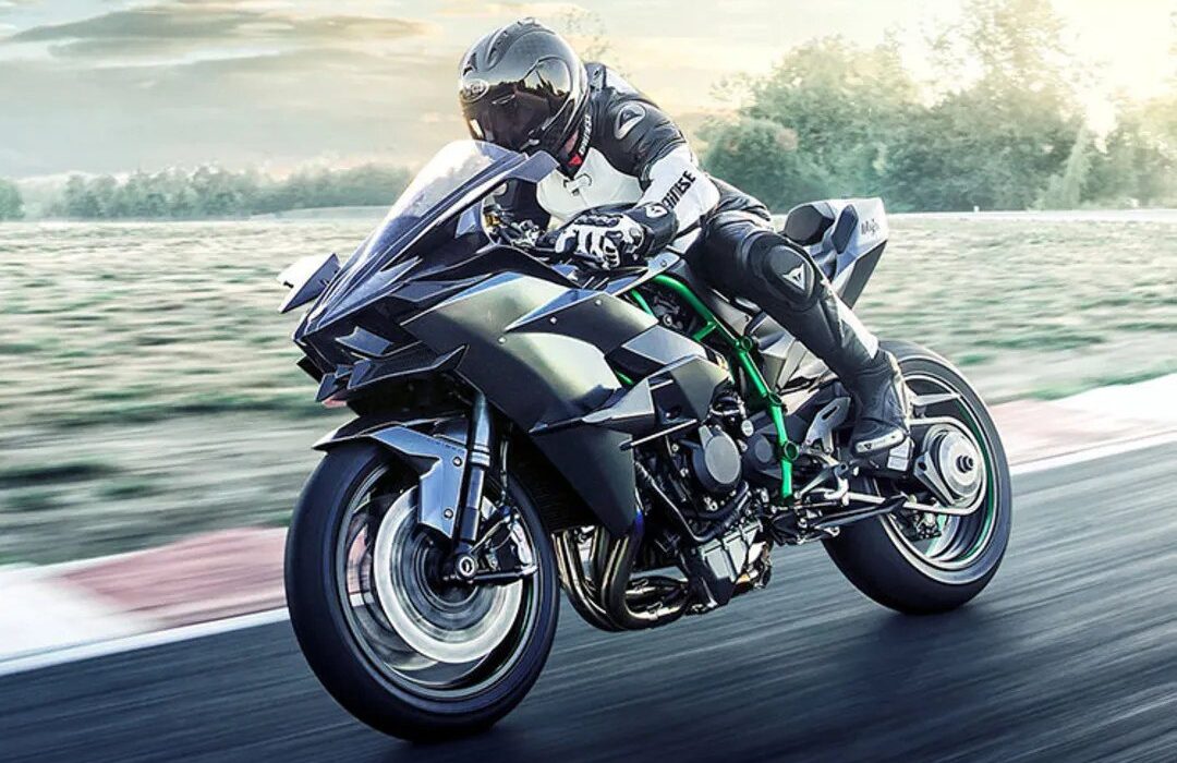 موتور کاوازاکی: سفری به دنیای قدرت و نوآوری