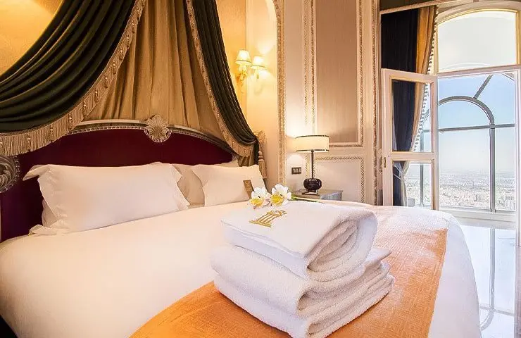 هتل لوکس: تجربهای بینظیر از اقامت و آسایش